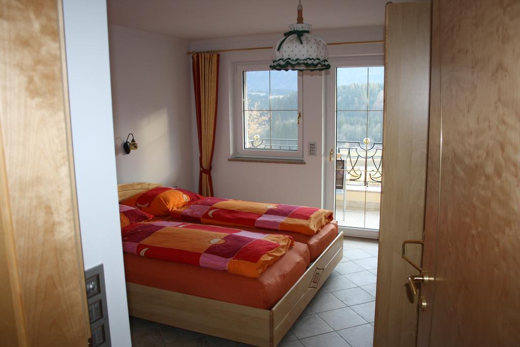 Villa Victoria Hermagor-Pressegger See Kamer foto